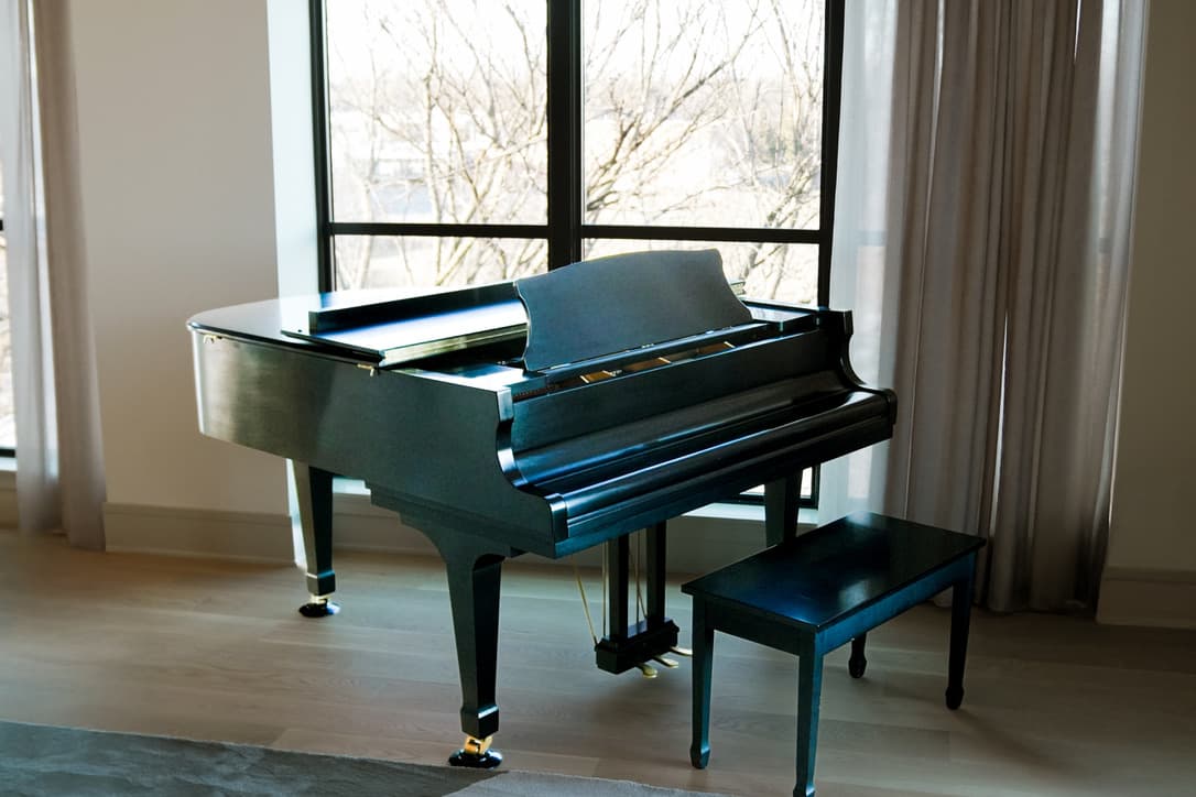 Heirlooms, Antiques & Specialty